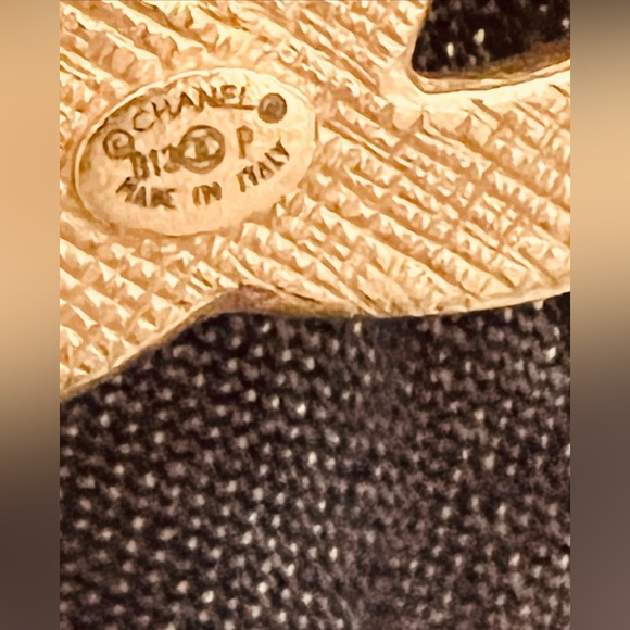 Authentic CHANEL B 13P No.5 CC Chain Belt/Necklace - Picture 9 of 16